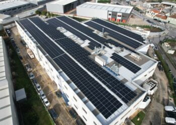 Greenvolt instala mais de mil painéis solares na Essilor Portugal