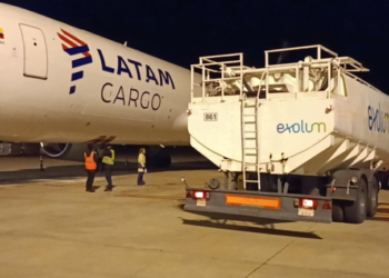 LATAM Airlines faz primeiro voo com combustível sustentável