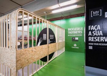 Bicicletas e trotinetes já têm estacionamento no Centro Colombo