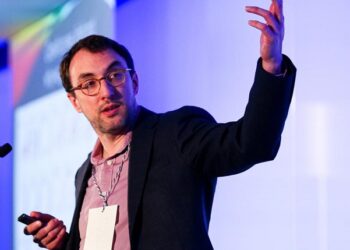 Empresas precisam de reformular-se para incluírem a sustentabilidade na sua prática