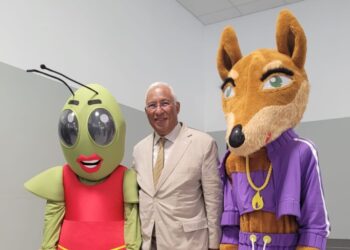 Primeiro-ministro junta-se à “Raposa Chama” para sensibilizar para a prevenção dos incêndios rurais