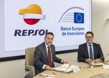 Repsol recebe financiamento de 575 milhões de euros do BEI para projetos renováveis em Espanha