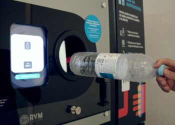 Projeto da Universidade de Aveiro permite reciclagem de mais de 2,4 toneladas de garrafas de plástico e latas de alumínio