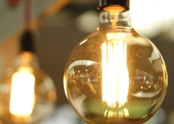 “Famílias e empresas devem ter uma primeira preocupação: produzir energia para consumo próprio”