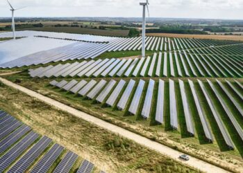 JLR avança com novo sistema de armazenamento de energia renovável a partir de baterias de veículos usadas