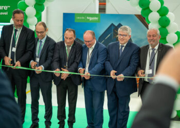 Schneider Electric inova fábrica com mais desempenho industrial e redução nas emissões