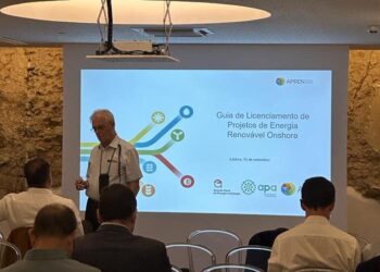 Guia de Licenciamento de Projetos Renováveis Onshore da APREN, APA e DGEG já está disponível