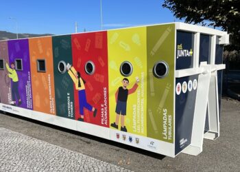 Ecocentros móveis da Sopinal são opção próxima das pessoas para deposição seletiva de resíduos