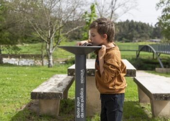 Câmara Municipal de Matosinhos e INDAQUA instalam bebedouros no Corredor Verde do Leça