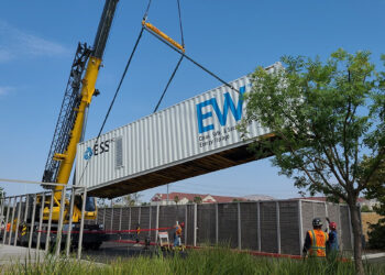Primeiras baterias de fluxo de ferro chegam a Portugal na próxima semana