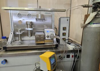 Regeneração de óleos lubrificantes usados feita através de CO2 de instalações industriais