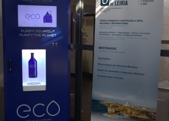 Escola Superior de Turismo e Tecnologia do Mar reduz 336 kg de plástico com projeto Ecowaters