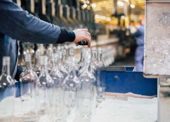 Indústria europeia do vidro de embalagem apela a acesso rápido a infraestruturas energéticas de baixo carbono