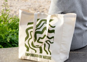 Comprar um saco reutilizável Continente vai permitir plantação de uma árvore