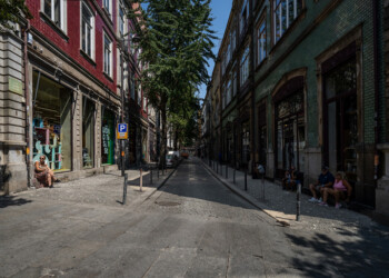 Câmara do Porto vai transformar duas ruas da Baixa da cidade em espaços pedonais