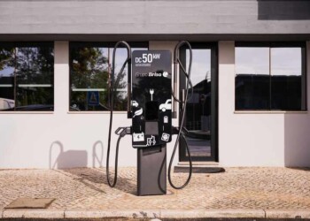 Instalados novos postos de carregamento para reforçar mobilidade elétrica do grupo Brisa e da GNR