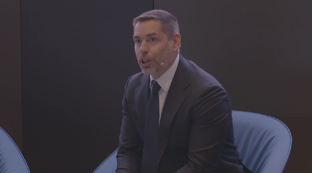 Repsol defende que descarbonização tem de ser compatível com competitividade industrial