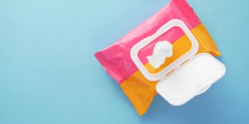 Quercus pede proibição de toalhetes não biodegradáveis e legislação para impedir descarga destes produtos