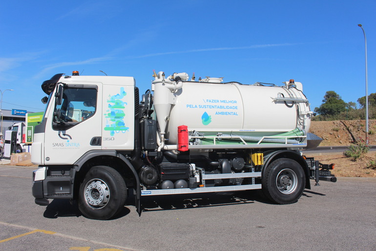 SMAS de Sintra investem cerca de 190 mil euros na aquisição de veículo combinado limpa fossas/limpa coletores